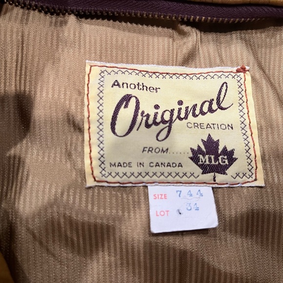 Vintage women’s leather jacket from MLG another original creation Canada - Picture 4 of 7